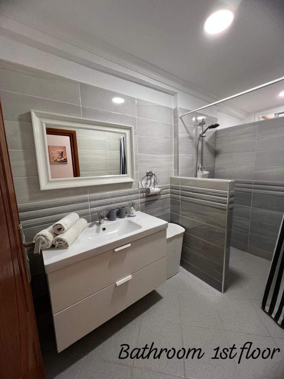 Apartment Ayoub -For Families Only- Nador Esterno foto
